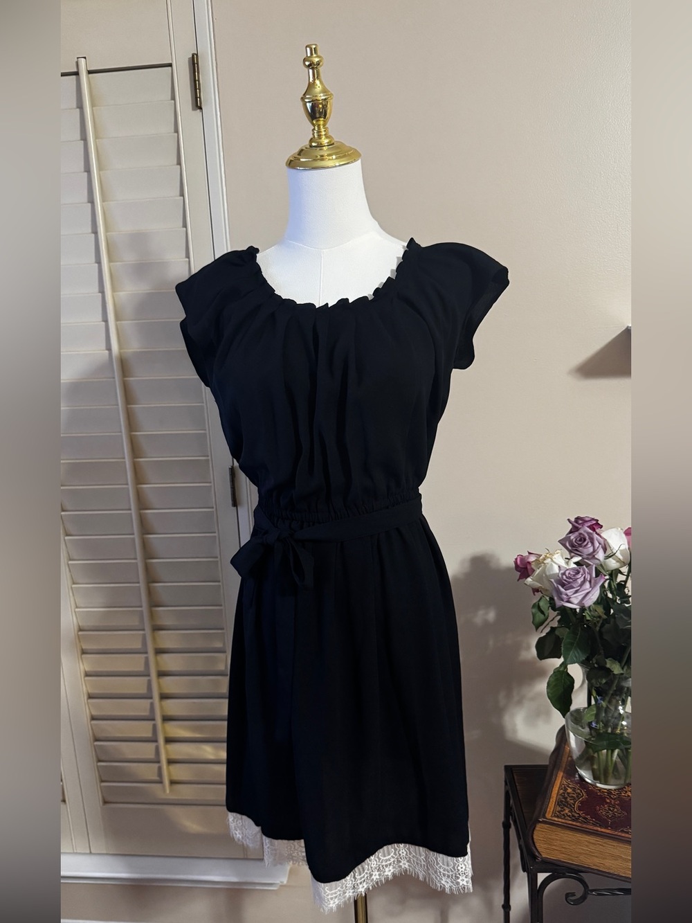 LC Lauren Conrad Black Cap-Sleeve Tie-Waist Mini Dress with Lace Hem